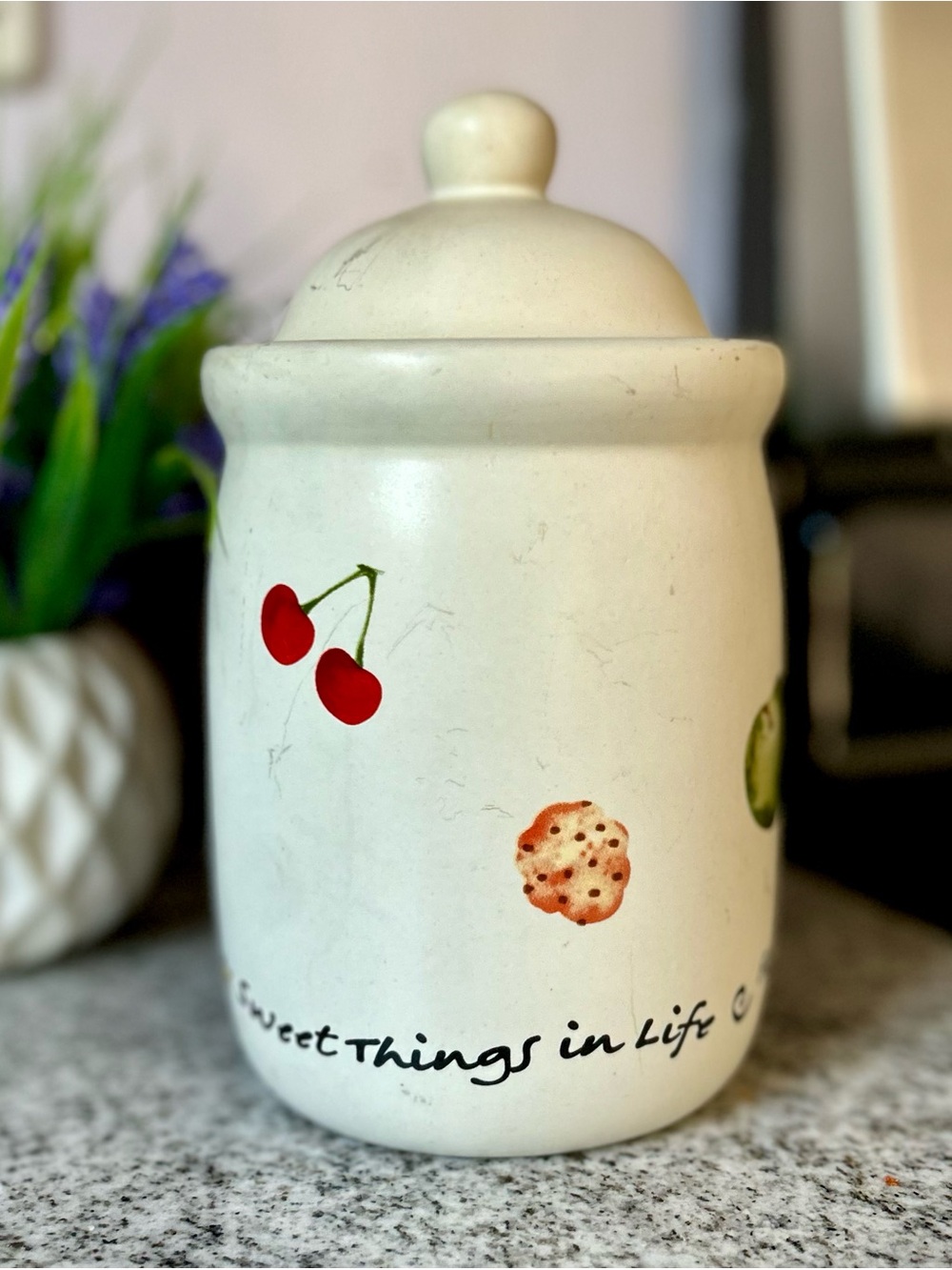 Ceramic Kitchen Candle Cookie Jar Accent